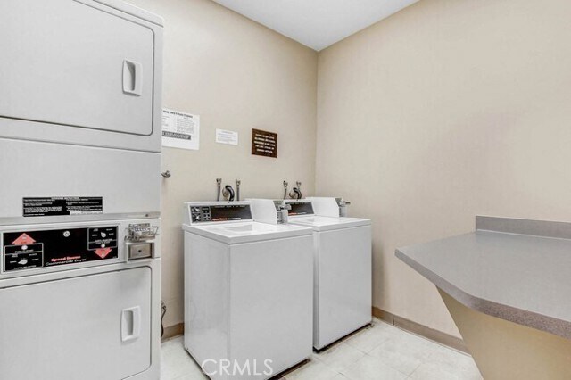 Foto del edificio - 8614 Burton Way
