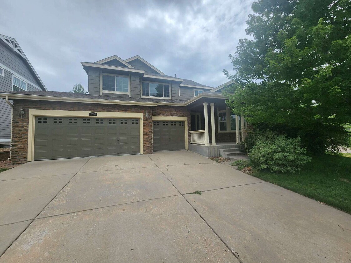 Beautiful 4 Bedroom Home In Beacon Point! Cherry Creek Schools! - Beautiful 4 Bedroom Home In Beacon Point! Cherry Creek Schools!