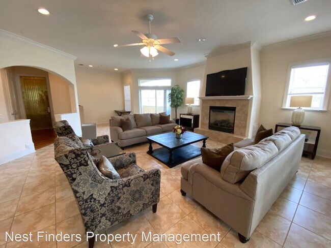Building Photo - 3 br, 3.5 bath House - 1616 River Rd #103