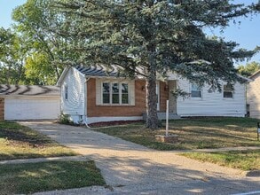 Building Photo - 4408 70th St