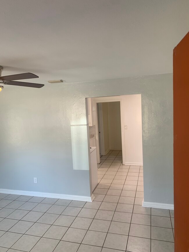 Foto del edificio - 2554 Ernest St