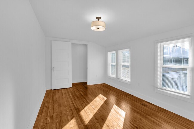 Foto del edificio - 211 Summer St