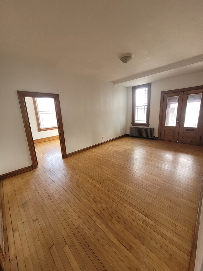 728 Walnut St Unit 1, West Bend, WI 53095 Apartments in West Bend, WI