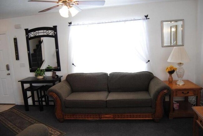 Foto del edificio - 161 E 70 S