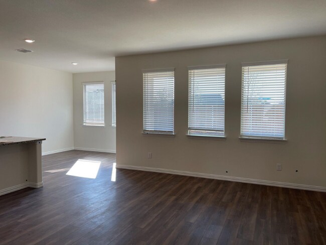 Building Photo - 759 Mulberry Dr