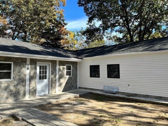 Foto del edificio - 18 Payne Ave