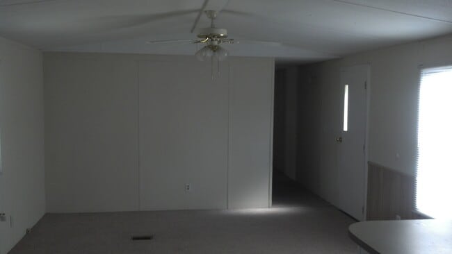 Building Photo - 134 Jordyn Ln