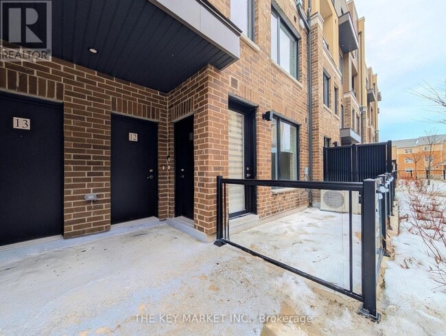 Building Photo - 3550 Colonial Dr