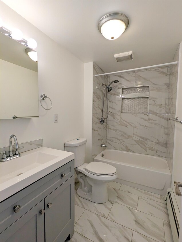 Foto principal - 322 Lowell St