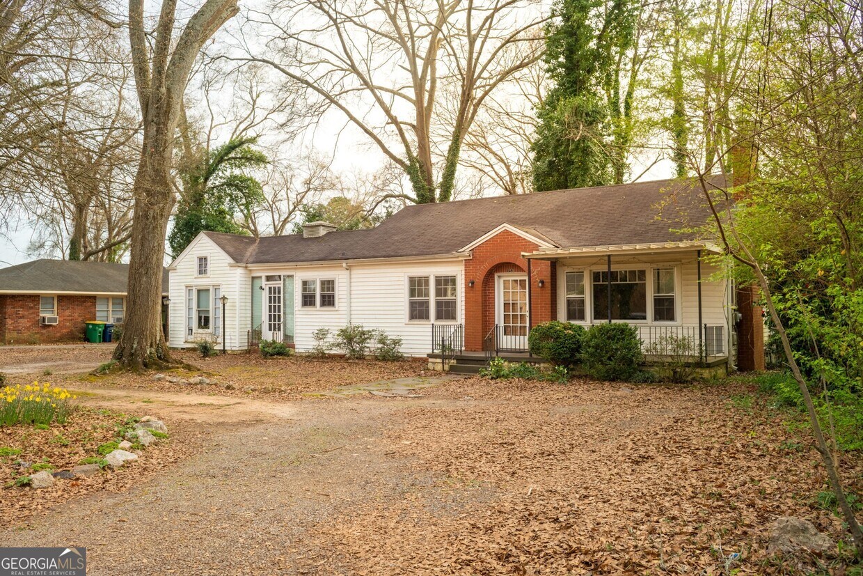 Primary Photo - 153 Hart Ave