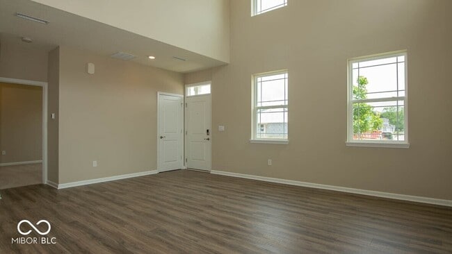 Building Photo - 2840 Maricopa Blvd