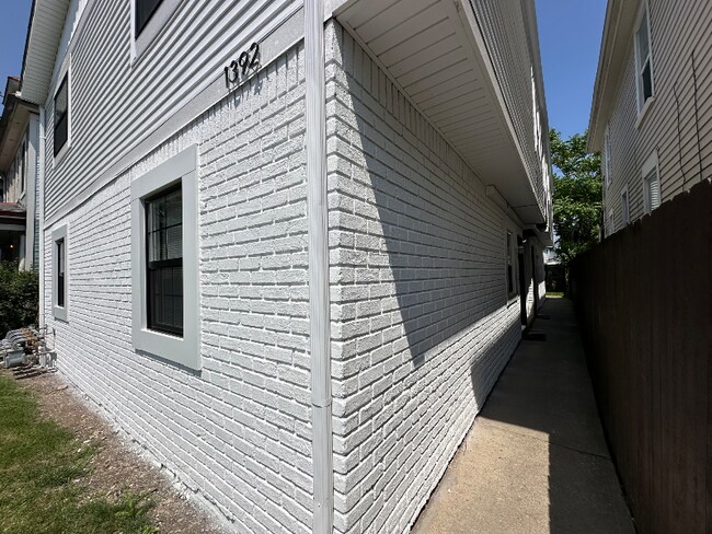 Foto del edificio - 1392 Summit St