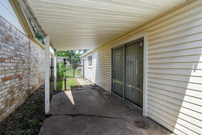 Foto del edificio - 11366 Oakcenter Dr