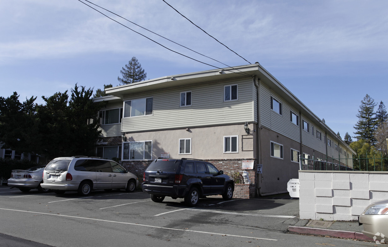 Primary Photo - 933 Hough Ave