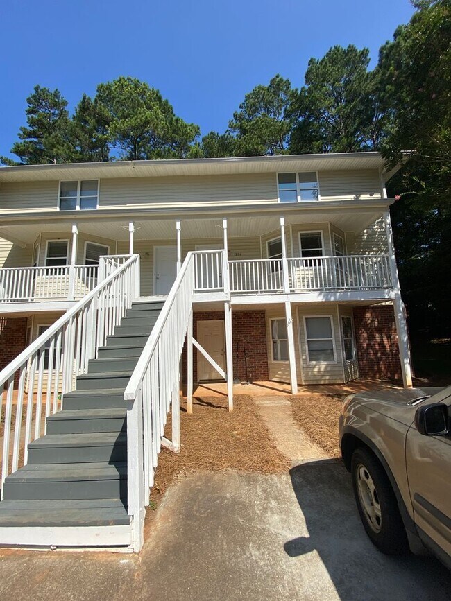 Building Photo - 1804 Cedar Shoals Dr
