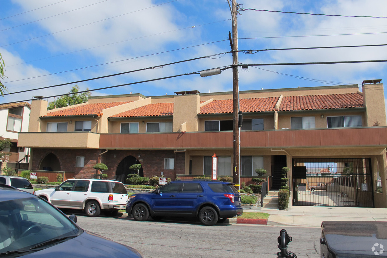 Building Photo - Spencer Terraces