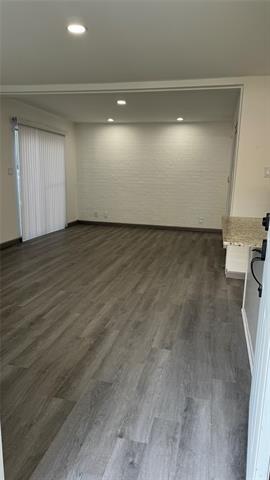 Foto principal - 7900 Brookriver Dr
