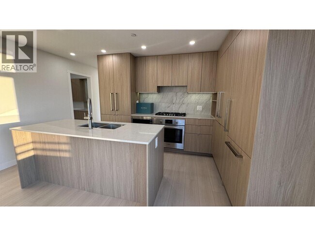 Photo du bâtiment - 626-2626 Claremont St