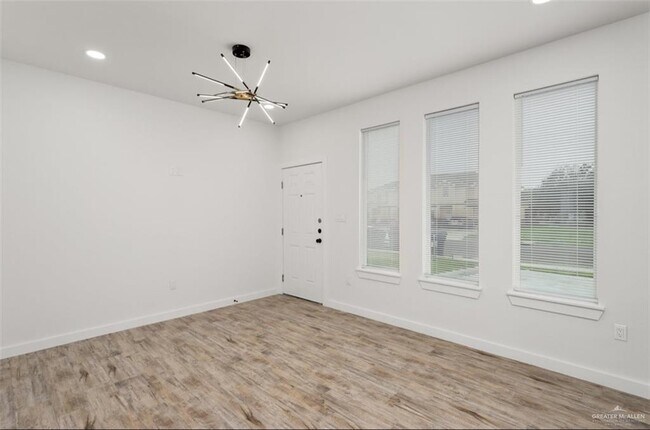 Building Photo - 1429 W Harrison Ave