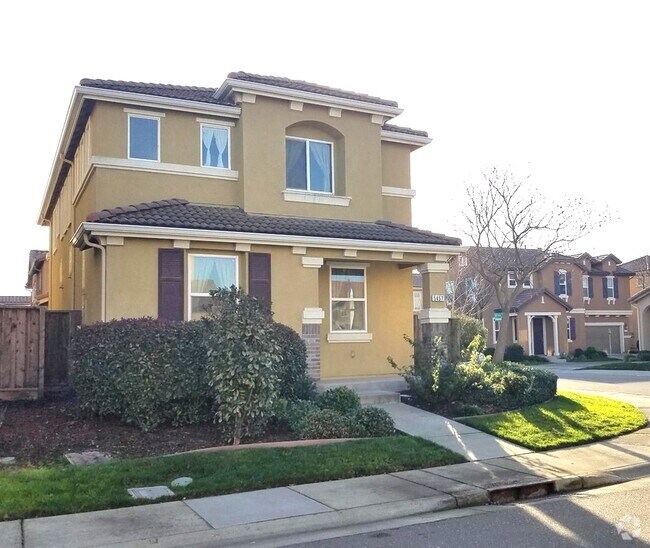 Natomas Creek Village Senior Living Apartments for Rent Sacramento