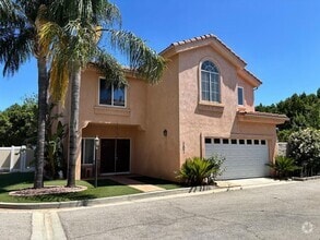 Building Photo - 15810 Larkspur St