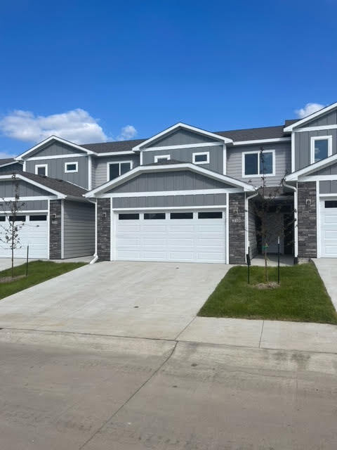 Foto principal - 259 NW Greenwood Pl