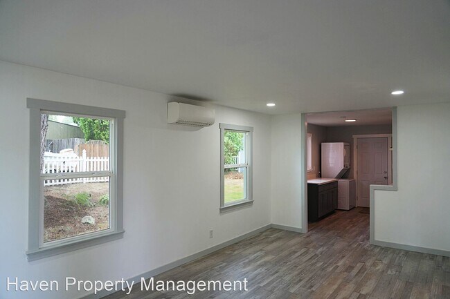 Foto del edificio - 4 br, 1 bath House - 219 N Lane