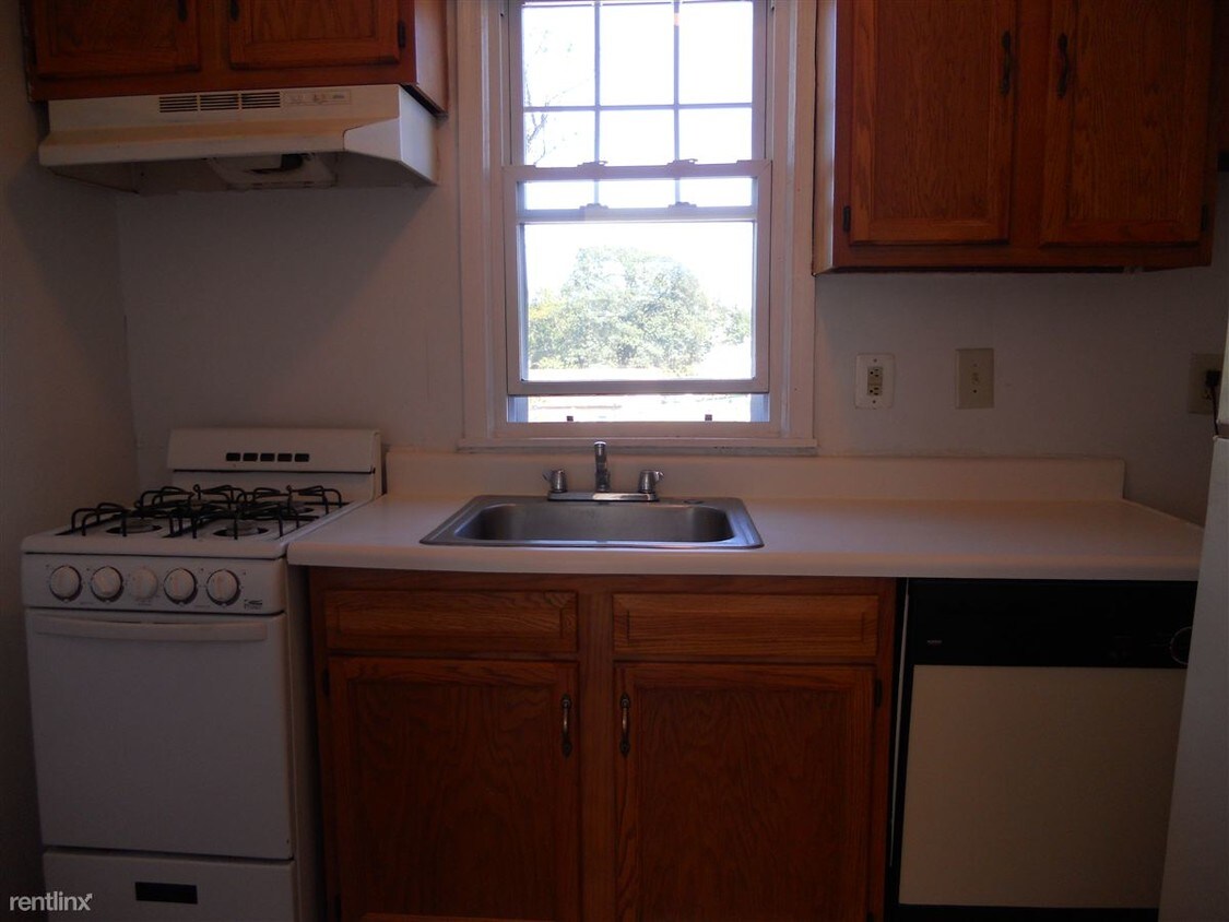 Primary Photo - 501 Browning Ln