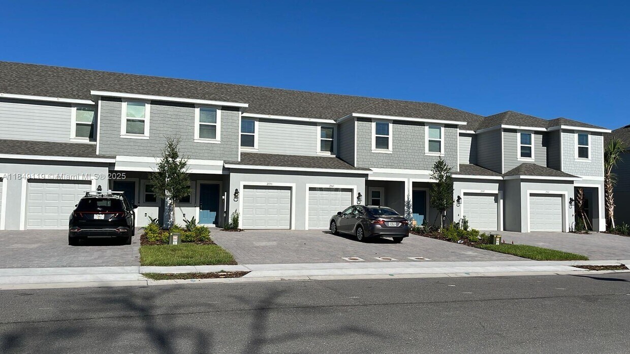 Foto principal - 2549 Penguin Blvd