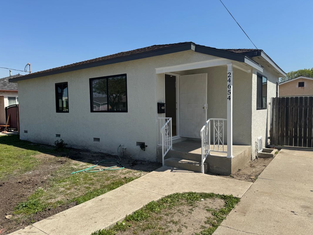 Primary Photo - 24654 Cypress St