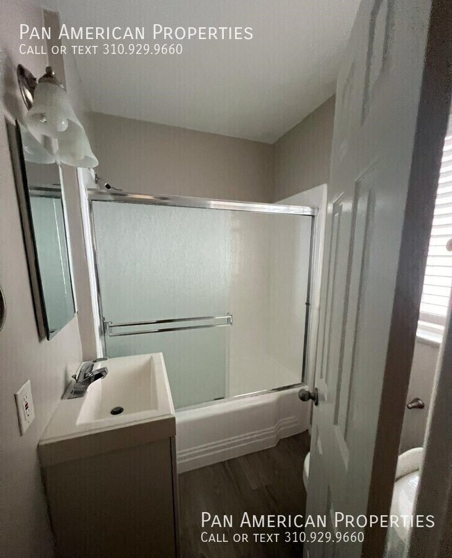 Foto del edificio - 335 S Los Robles Ave