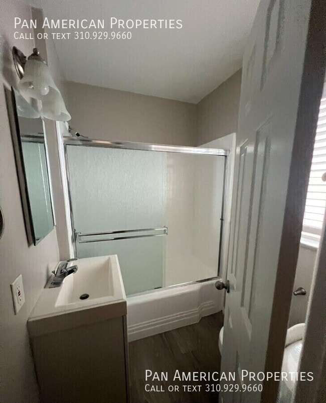 Building Photo - 335 S Los Robles Ave