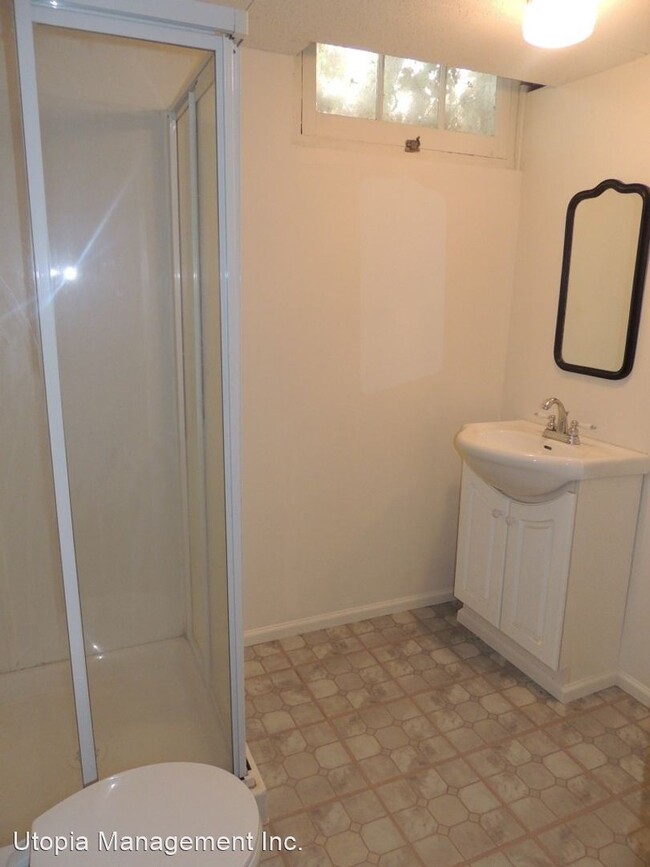 Building Photo - 2 br, 2 bath House - 7816 NE Tillamook St.