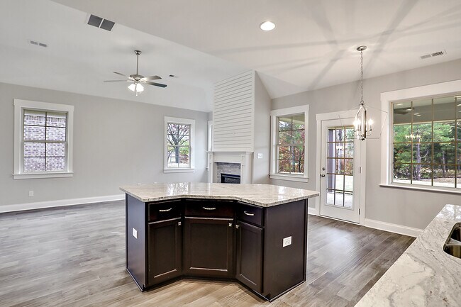 Building Photo - 3769 Washington Wds Rd