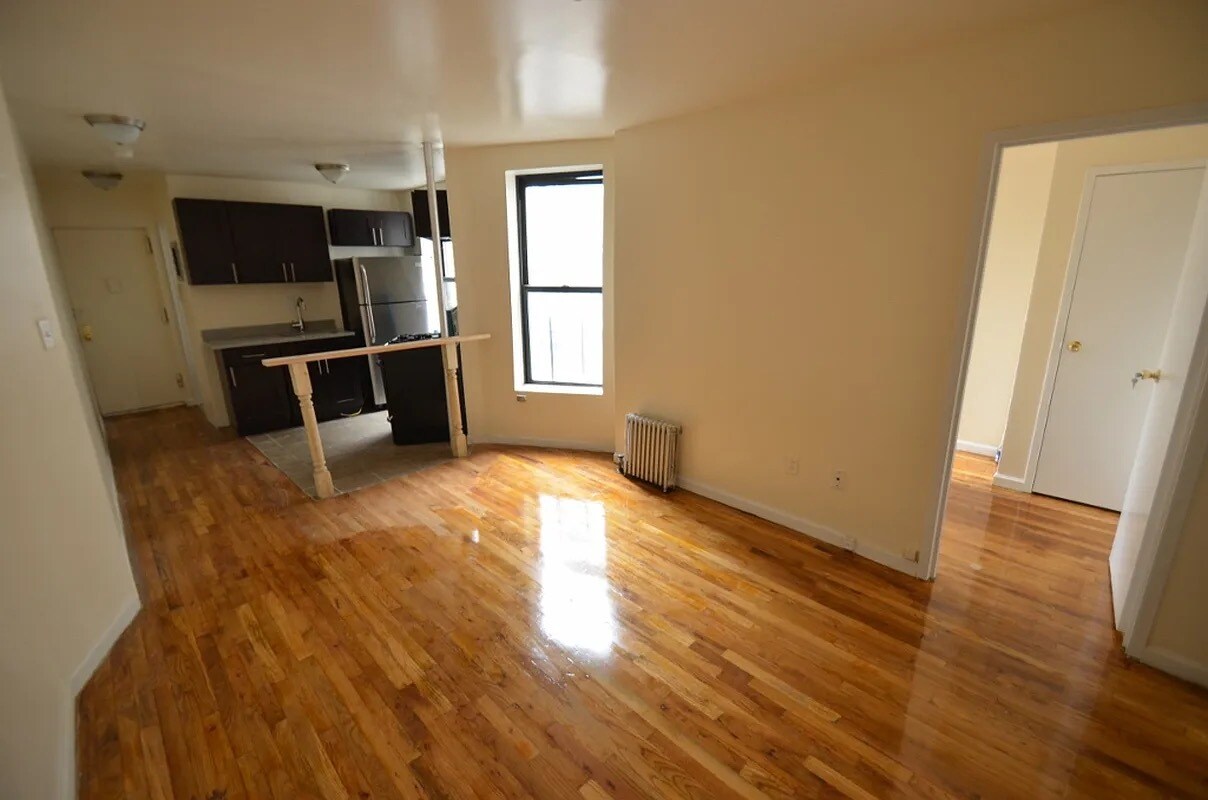 Primary Photo - 516 W 136th St