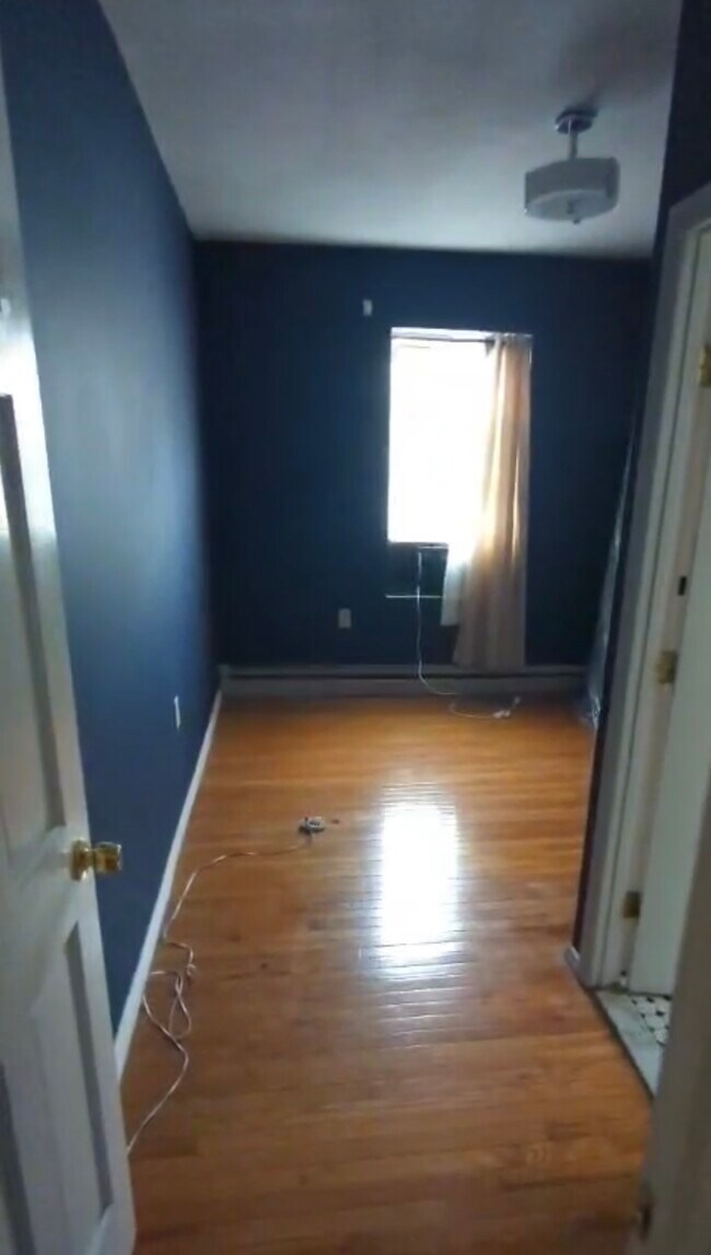 Dormitorio con baño - 1142 30th Rd