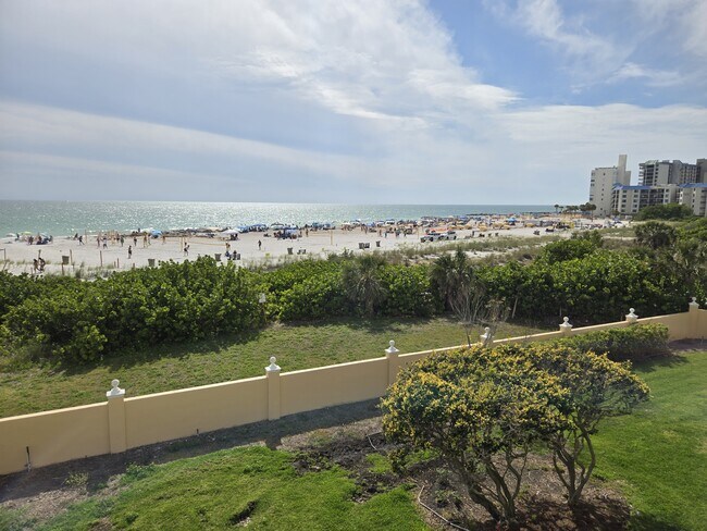 Foto del edificio - 6650 Sunset Way