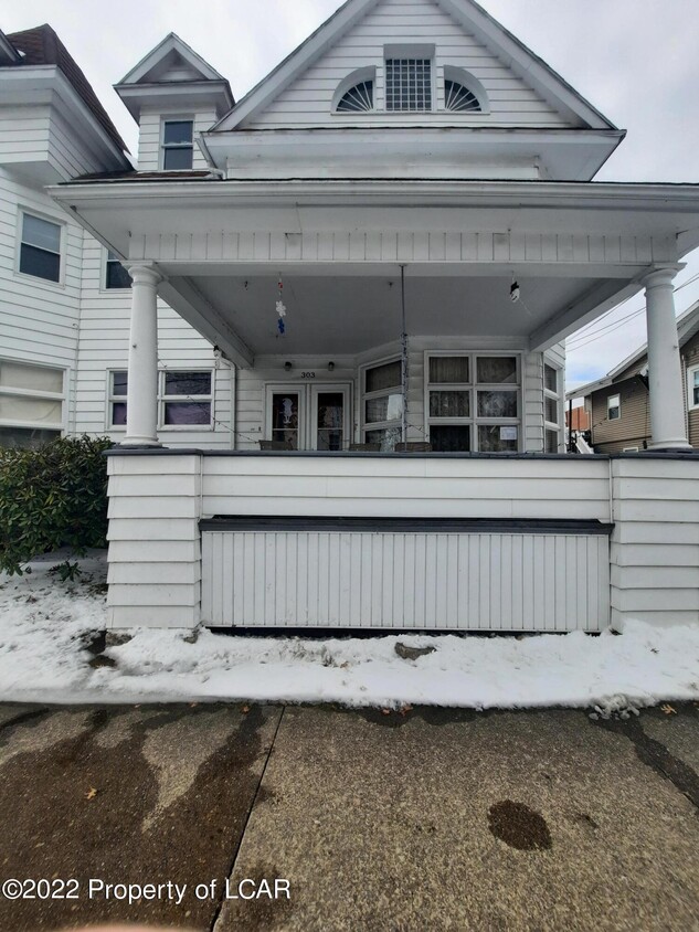 Primary Photo - 303 Luzerne Ave