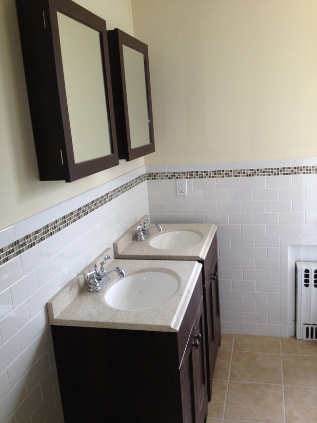 Foto del edificio - 18 Dayton Rd