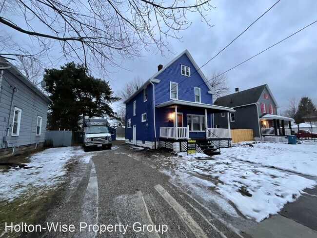 Building Photo - 3 br, 1 bath House - 207 West 25th Street