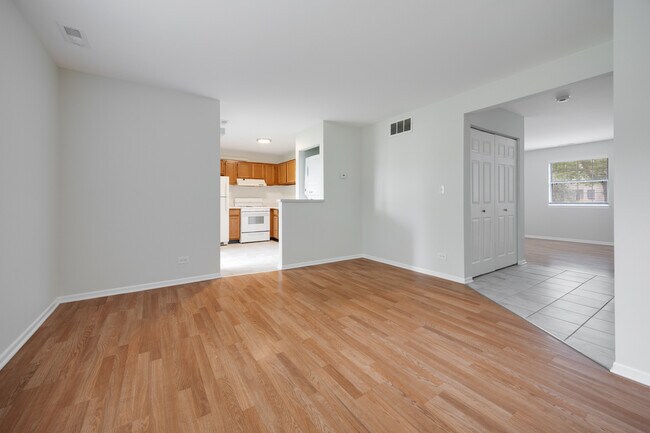 Foto del edificio - 546 E Shag Bark Ln