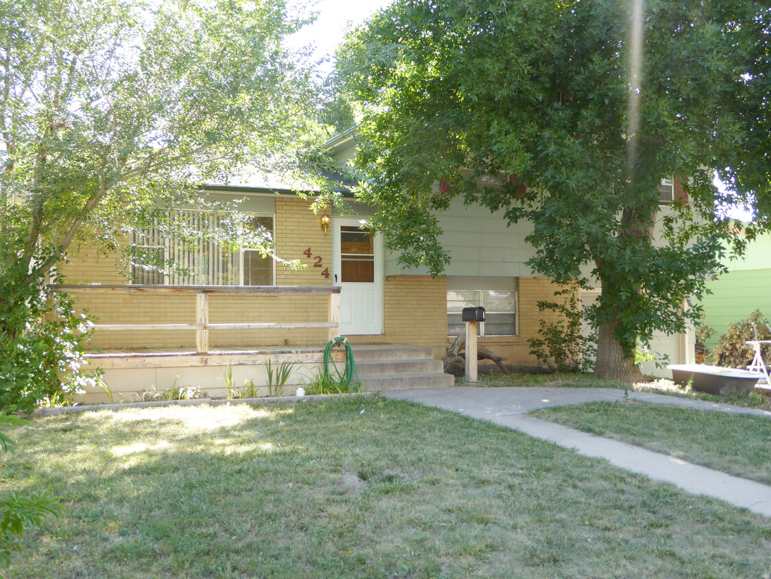 Foto principal - 424 Clover Ln