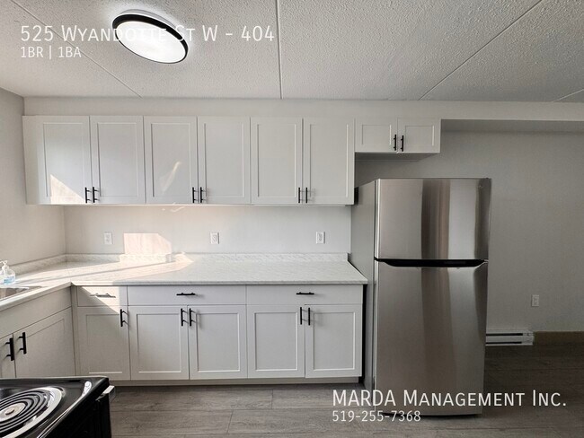 Building Photo - NEWLY RENOVATED 1 BED/1BATH - DOWNTOWN - ALL INCLUSIVE!