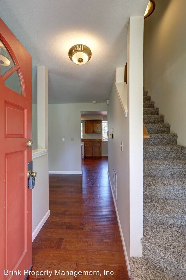 Building Photo - 3 br, 2.5 bath House - 3311 203rd St SW
