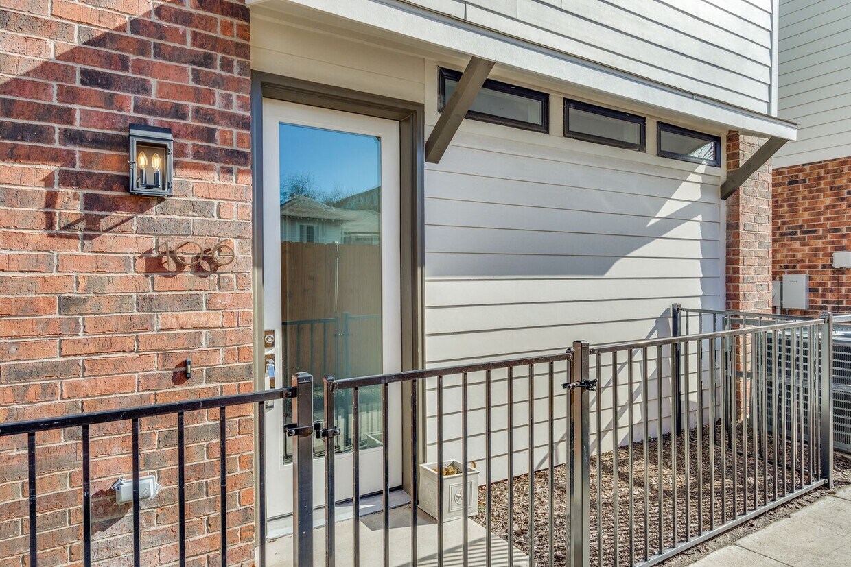 Foto principal - 106 Chester Ct