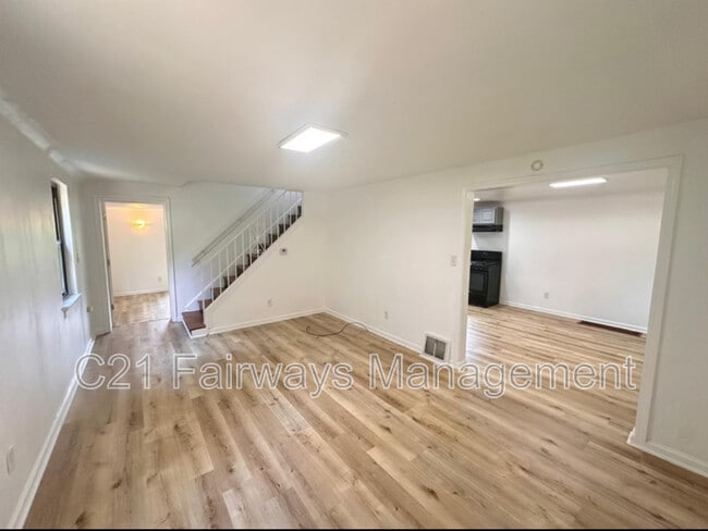 Foto del edificio - 10318 Lindberg Ave