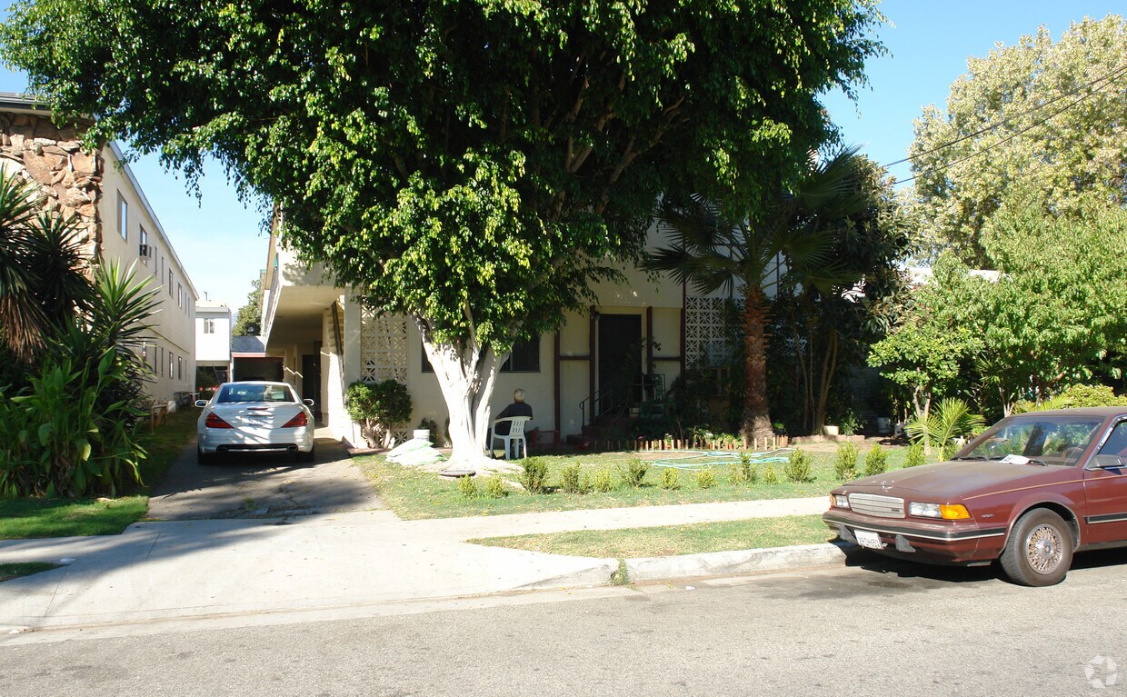 Primary Photo - 1001 E Acacia Ave