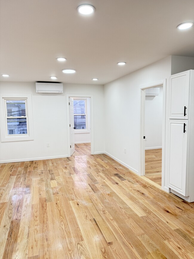 Foto del edificio - 9735 77th St