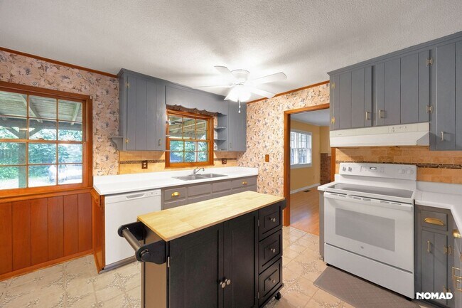 Foto del edificio - Spacious 4BR House in Fayetteville