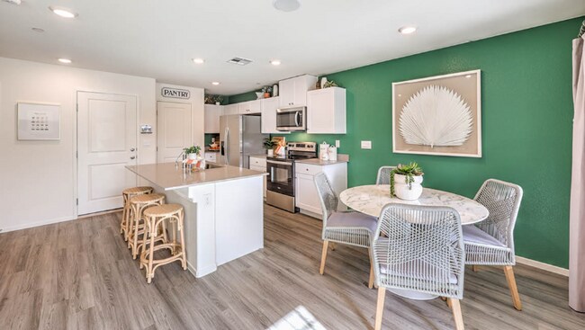 Foto del edificio - 4934 Fern Mesa Ave